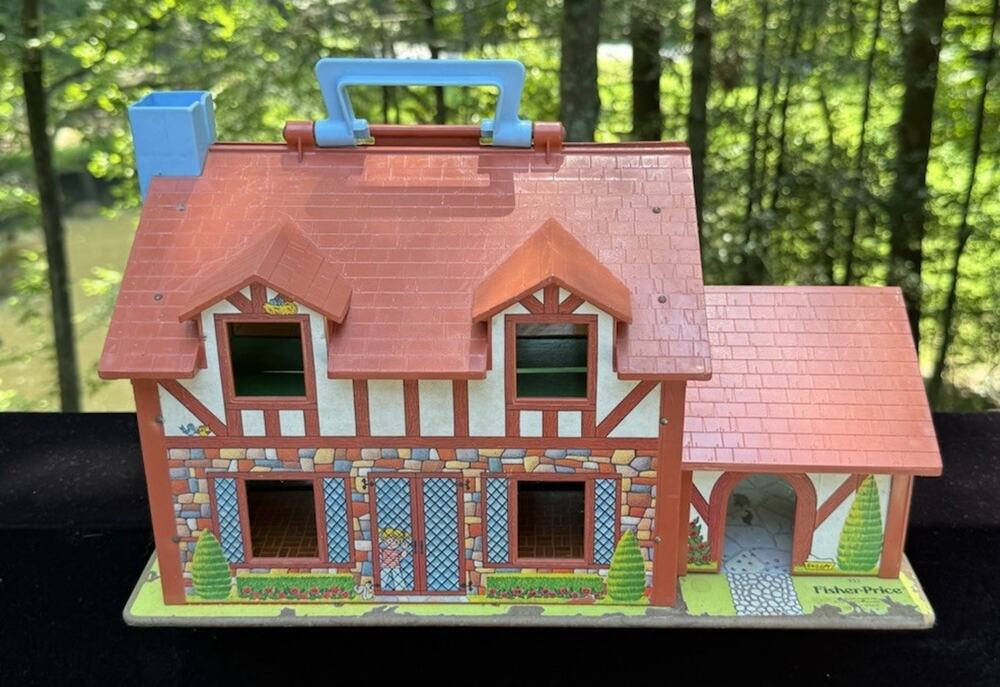 Vtg 1980 Fisher Price Little People Family Tudor House #952 USA No Accessories